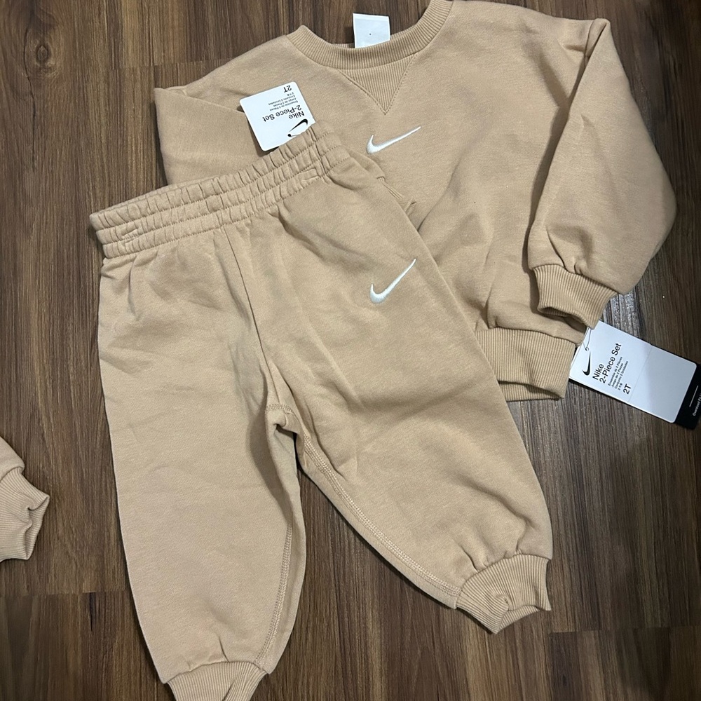 Nike Kids Beige Sweatpants and Sweatshirt Set (Hemp color 1 of 2)